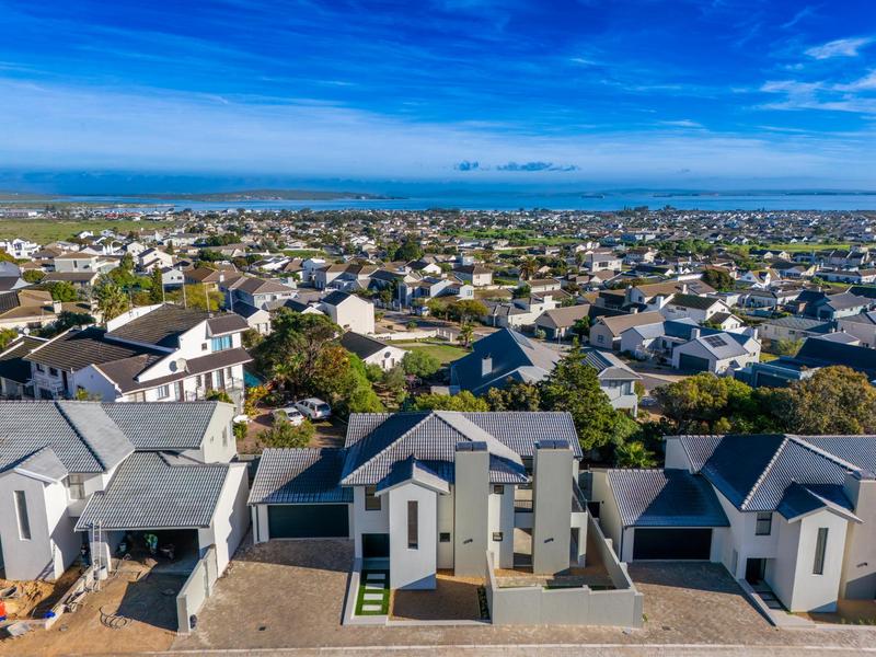 3 Bedroom Property for Sale in Country Club Western Cape